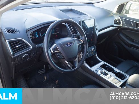 Used 2024 Ford Edge SEL image 15