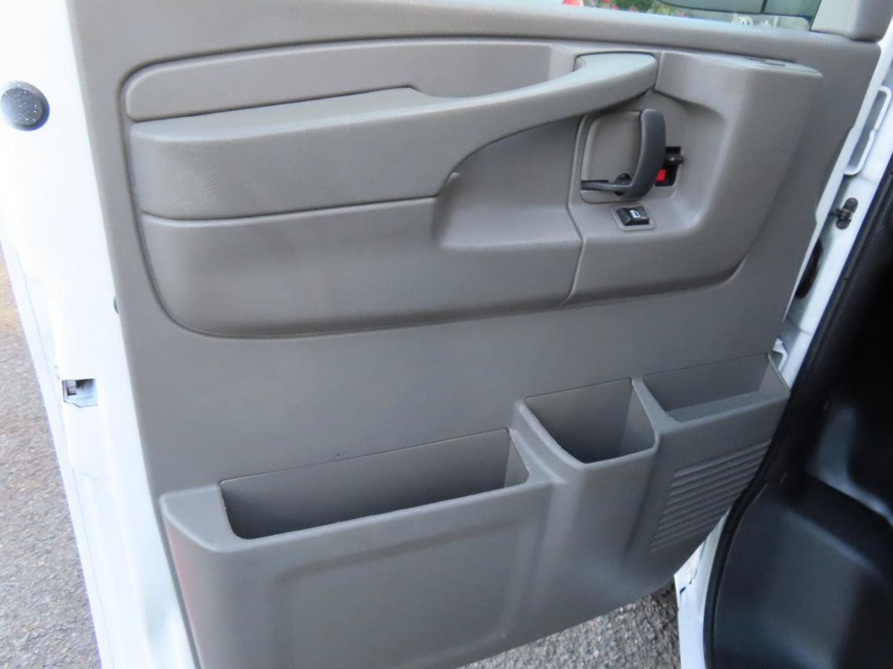 Used 2015 Chevrolet Express 3500 LS RWD image 13