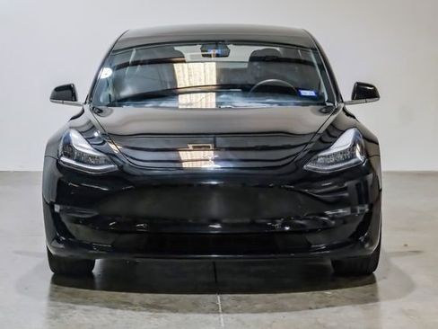 Used 2019 Tesla Model 3 Standard Range Plus image 9