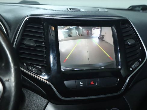 Used 2019 Jeep Cherokee Limited AWD/4WD image 31