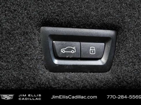 Used 2023 BMW 760i xDrive AWD/4WD image 30