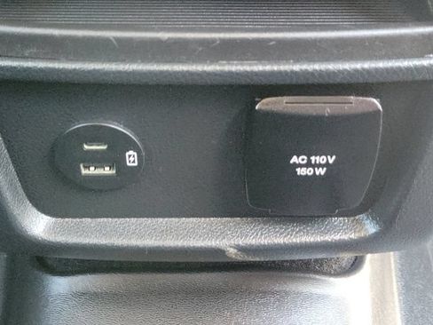 Used 2022 Ford Edge Titanium w/ Equipment Group 301A AWD/4WD image 26