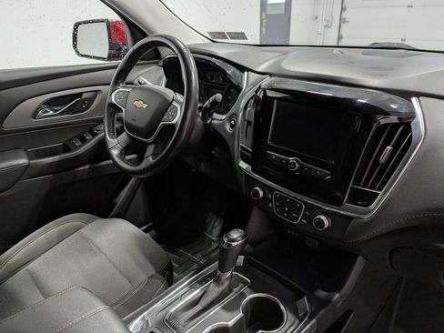 Used 2020 Chevrolet Traverse LT image 41
