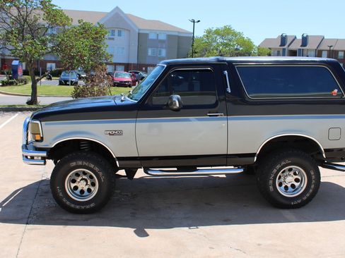 Used 1993 Ford Bronco AWD/4WD image 25