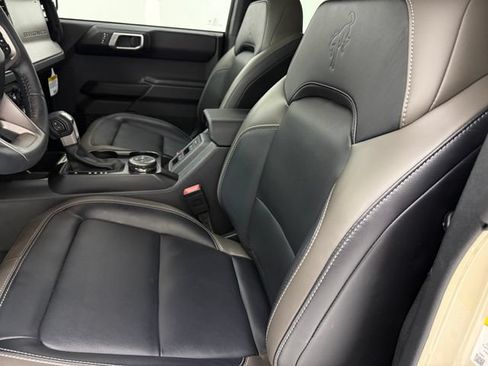 Used 2025 Ford Bronco Outer Banks AWD/4WD image 28