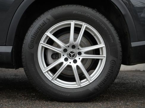 Used 2023 Mercedes-Benz GLC 300 4MATIC w/ Exclusive Trim Package image 14