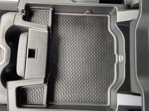 Used 2022 RAM 1500 Big Horn AWD/4WD image 13
