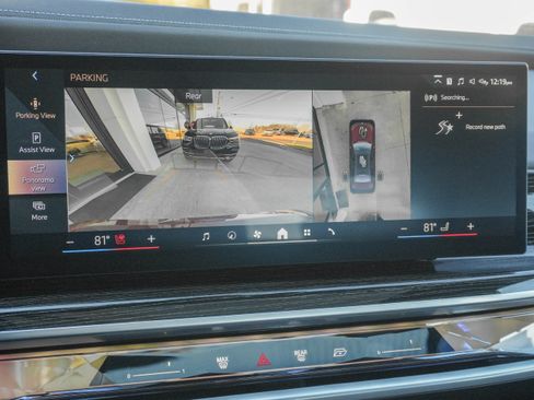 Certified 2025 BMW 740i image 25