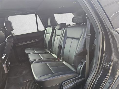 Used 2020 Ford Expedition XLT w/ Equipment Group 202A image 12