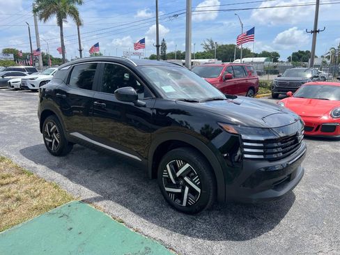 Used 2026 Nissan Kicks SV FWD image 4