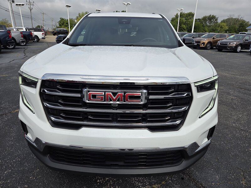 Used 2025 GMC Acadia Elevation FWD image 8