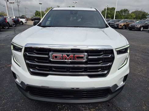 Used 2025 GMC Acadia Elevation image 8