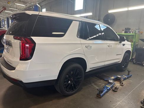 Used 2023 GMC Yukon Denali w/ Denali Reserve Package AWD/4WD image 4