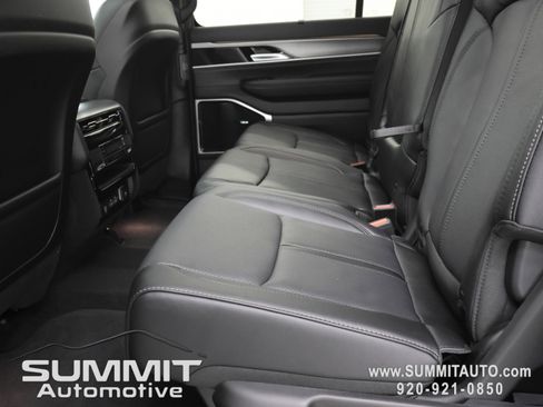 New 2026 Jeep Grand Wagoneer L Limited image 41