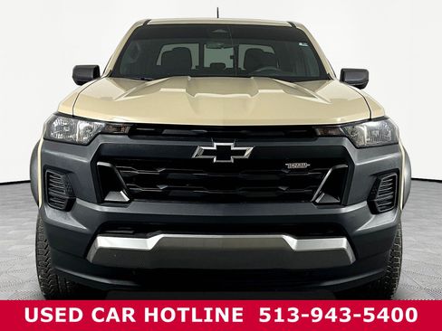 Used 2024 Chevrolet Colorado Trail Boss w/ Advanced Trailering Package AWD/4WD image 2