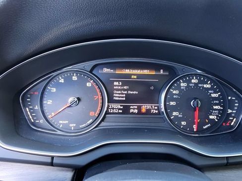 Used 2023 Audi Q5 2.0T Premium w/ Convenience Package AWD/4WD image 5