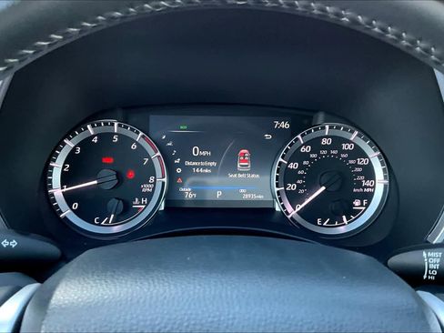 Used 2023 Toyota Highlander XLE image 26