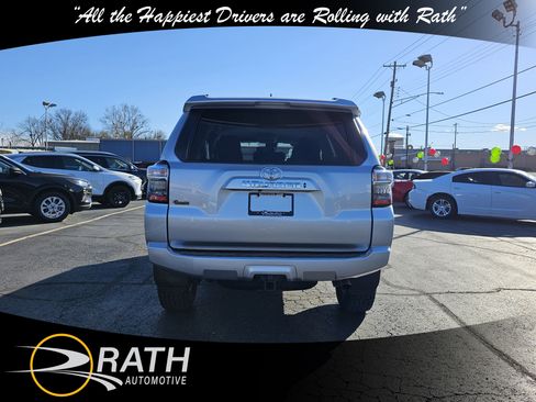 Used 2024 Toyota 4Runner SR5 image 7