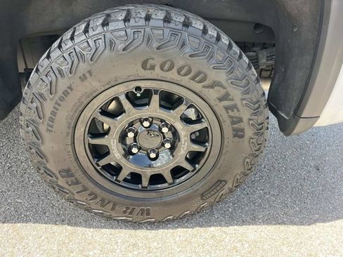 Used 2024 GMC Sierra 1500 AT4X w/ AT4X AEV Edition AWD/4WD image 14