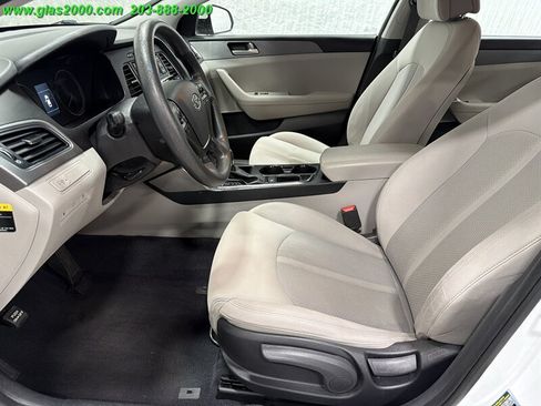 Used 2017 Hyundai Sonata SE FWD image 22