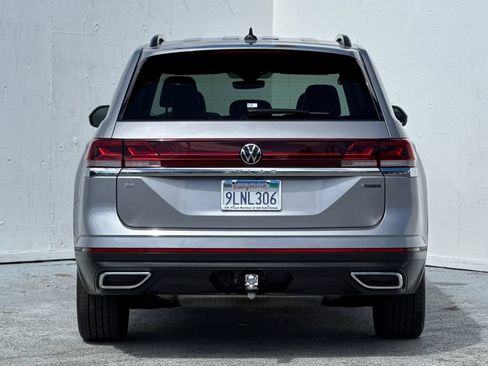 Used 2024 Volkswagen Atlas SE w/ Panoramic Sunroof Package AWD/4WD image 4