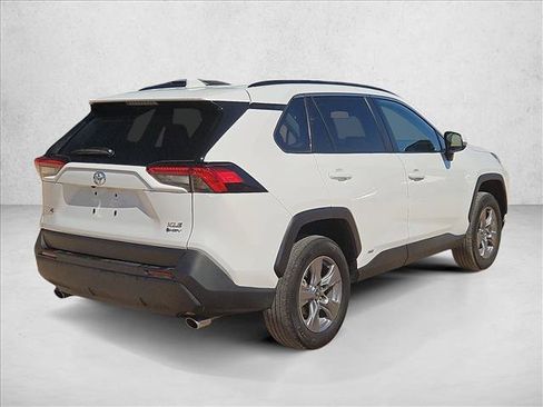 Used 2025 Toyota RAV4 XLE AWD/4WD image 5