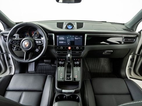 New 2026 Porsche Macan Turbo image 19