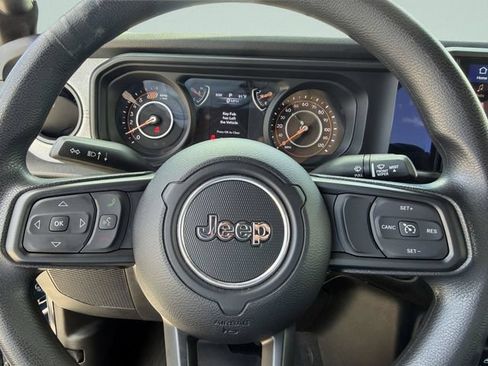 Used 2025 Jeep Wrangler Sport AWD/4WD image 29