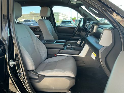 Certified 2025 Toyota Tundra SR5 AWD/4WD image 19