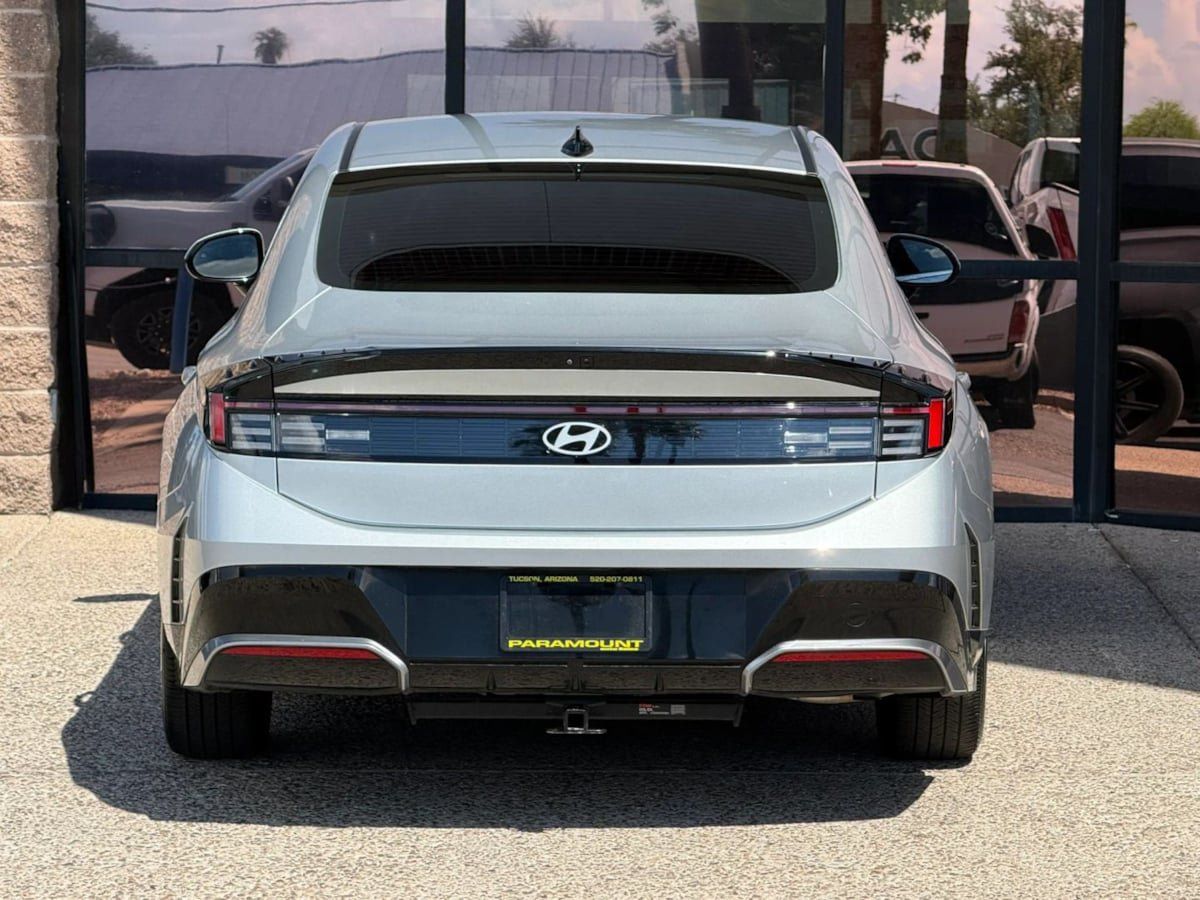 Used 2025 Hyundai Sonata SEL FWD image 9