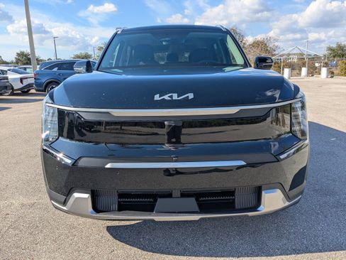 New 2026 Kia EV9 Wind image 10
