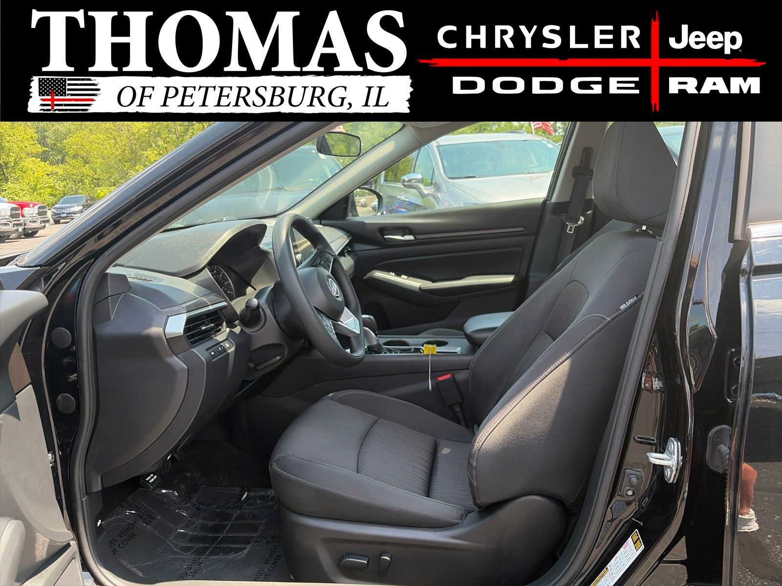 Used 2025 Nissan Altima 2.5 SV FWD image 10