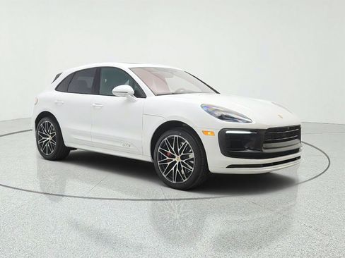 Used 2022 Porsche Macan GTS AWD/4WD image 3