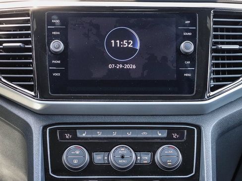 Used 2023 Volkswagen Atlas Cross Sport SE w/ Panoramic Sunroof Package FWD image 15