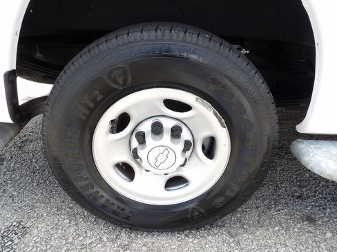 Used 2020 Chevrolet Express 2500 w/ Driver Convenience Package image 53