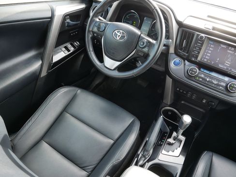 Used 2016 Toyota RAV4 Limited w/ Advanced Technology Package AWD/4WD image 9