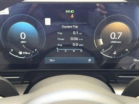 New 2026 Hyundai Kona SEL Premium image 11