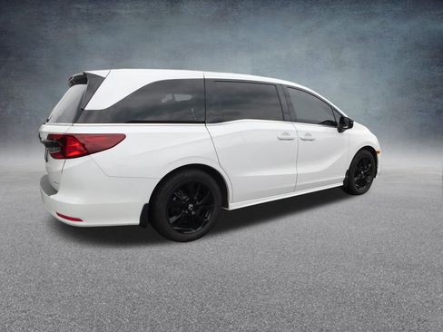 Used 2024 Honda Odyssey Sport image 3
