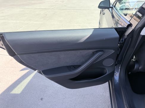 Used 2023 Tesla Model 3 Standard Range image 31