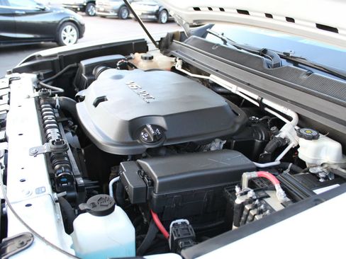Used 2018 Chevrolet Colorado W/T w/ WT Convenience Package RWD image 35