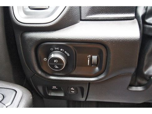 Used 2025 RAM 1500 Big Horn RWD image 19
