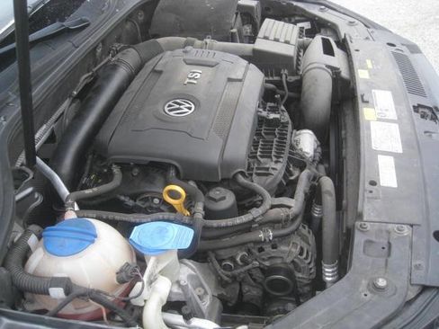 Used 2015 Volkswagen Passat 1.8T S image 26
