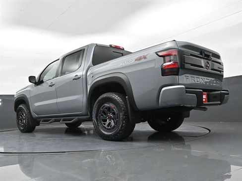 Used 2025 Nissan Frontier PRO-4X image 35