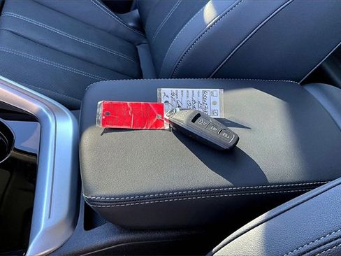 Used 2025 Audi Q5 Premium Plus w/ Premium Plus image 10