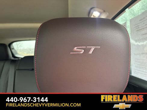 Certified 2023 Buick Envision Essence w/ Sport Touring Package image 4