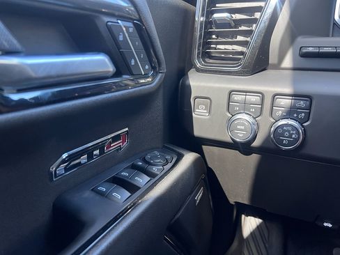 Used 2023 GMC Sierra 1500 AT4 w/ Technology Package AWD/4WD image 23