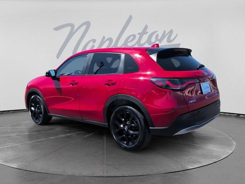 Used 2025 Honda HR-V Sport image 8