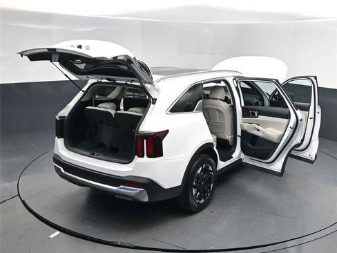 Used 2025 Kia Sorento S w/ Panoramic Sunroof Package image 31
