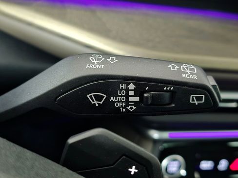 Certified 2025 Audi Q5 Prestige image 32