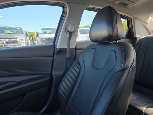 Used 2023 Hyundai Elantra Limited FWD image 40